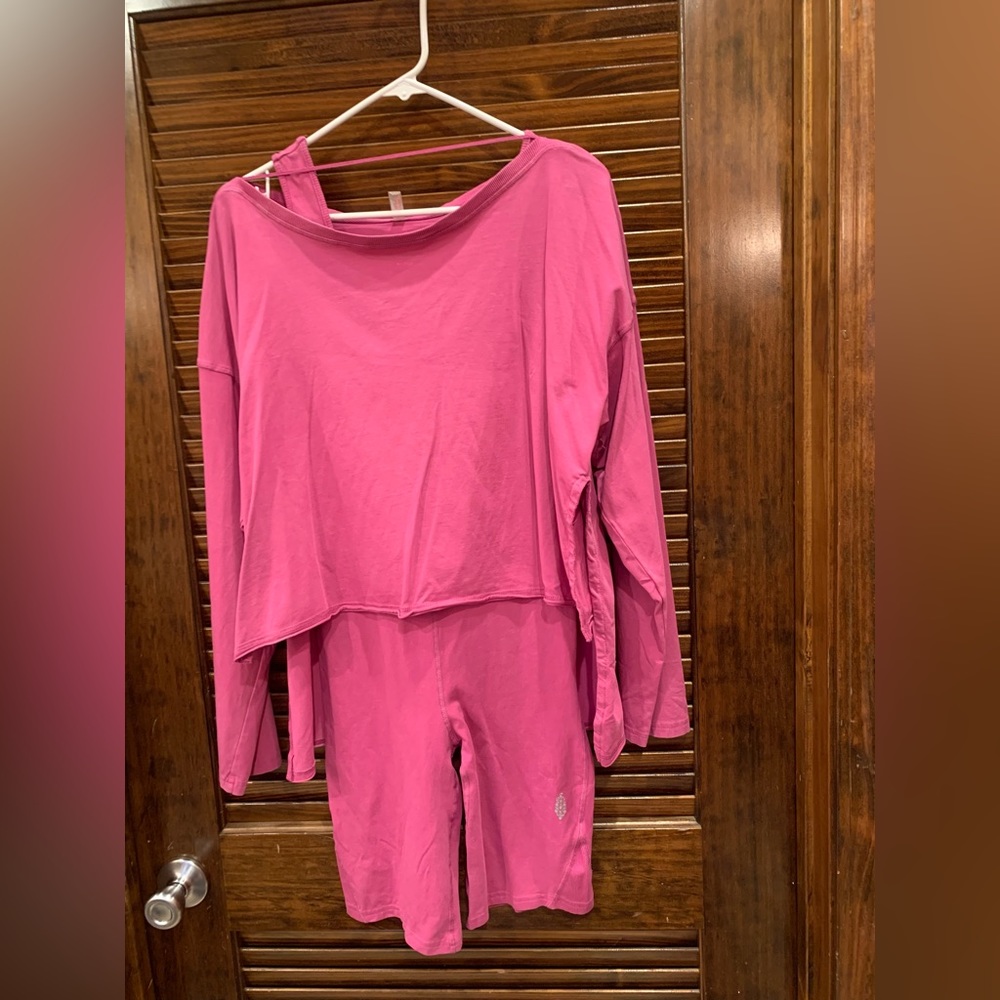 NWOT FP Movement Hot Shot Long Sleeve Set / Magenta Disco